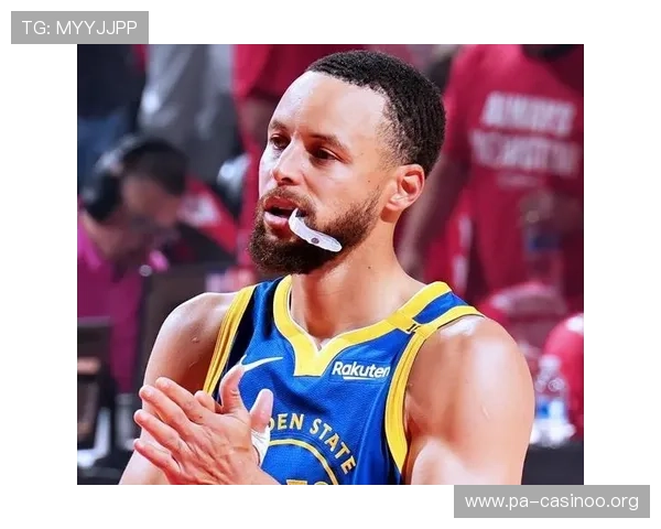 库里关键时刻沉着应对展现日益成熟的比赛经验引领球队前行稳健步